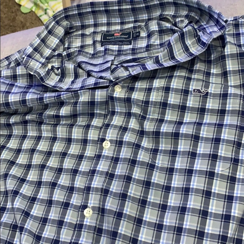 Vineyard Vines Button Down Shirt
